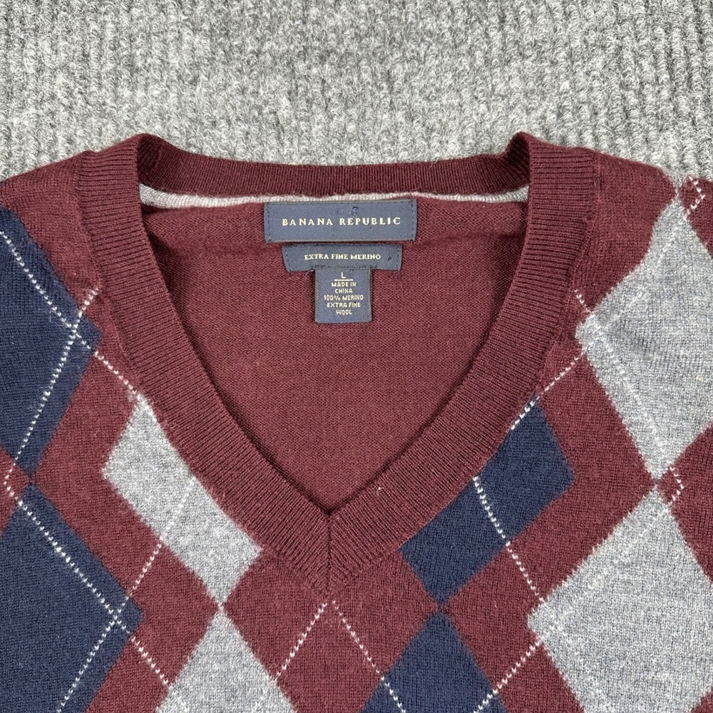 Banana Republic Sweater Mens L Burgundy Argyle Extra Fine Merino Wool V-Neck - Picture 8 of 14